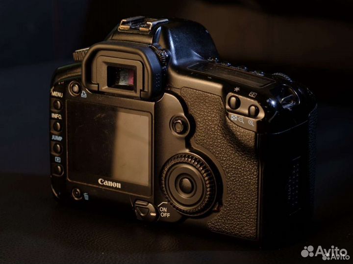 Зеркальный фотоаппарат canon 5d (первопятак)