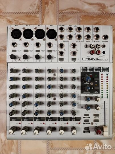 Микшерный пульт phonic