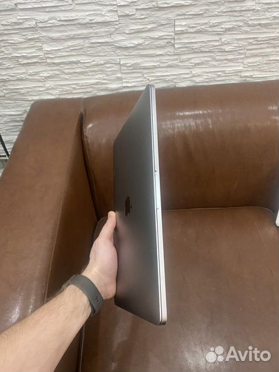 Apple MacBook Pro 13 2017 (Touch bar)