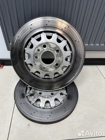 Продам тормозные диски 8J0615301