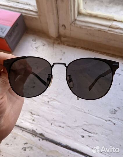 Солнцезащитные очки с поляризацией