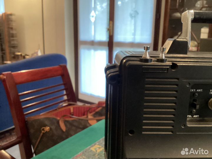 Радиоприемник Mark NR82F