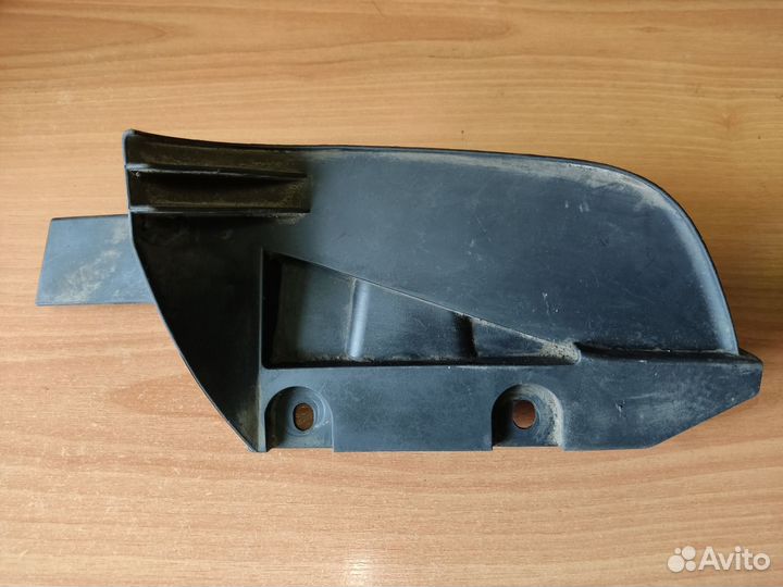 Брызговик левый для Дискавери 5