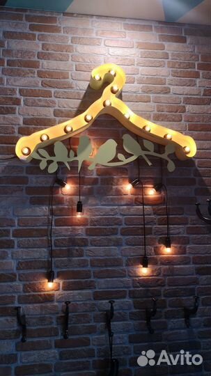 Настенный декор вешалка