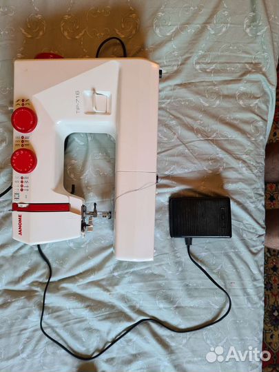 Швейная машина Janome TIP-716