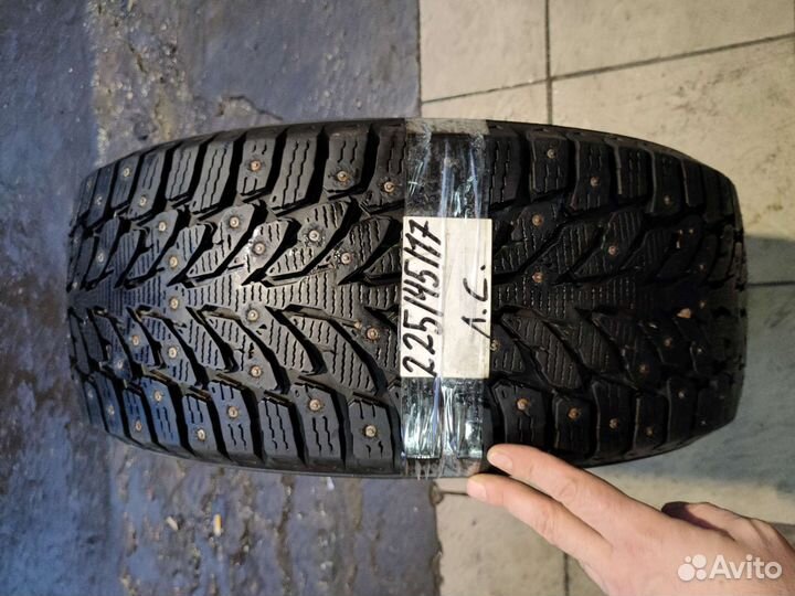 Kumho WinterCraft Ice Wi32 225/45 R17 94T