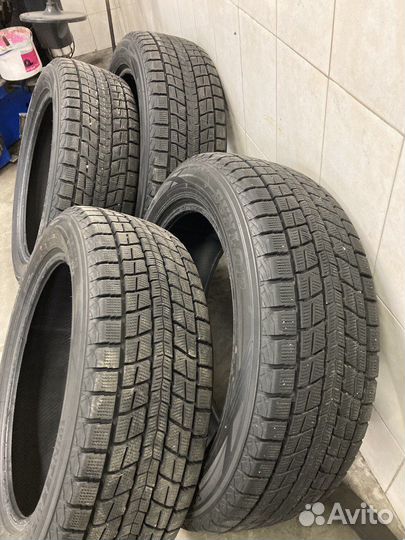 Dunlop Winter Maxx SJ8 235/55 R20 102R