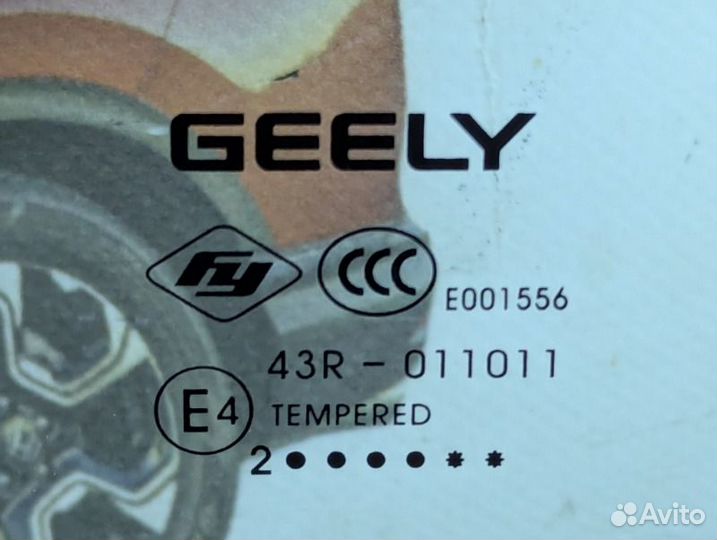 Стекло двери заднее правое Geely Coolray