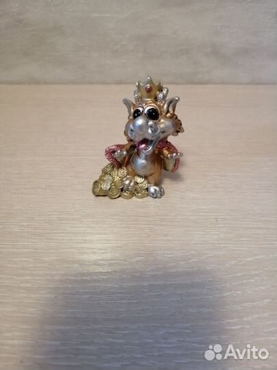 Статуэтка дракончик