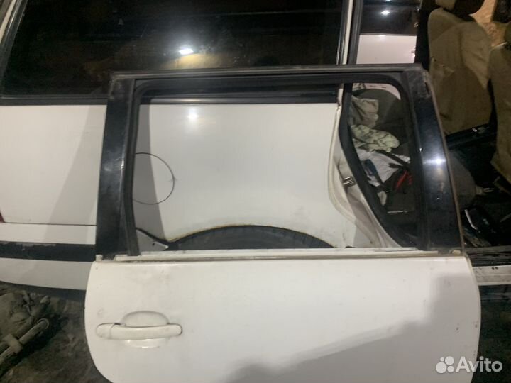 Дверь задняя правая vw passat b5