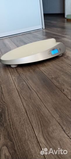 Весы для новорожденных Laica