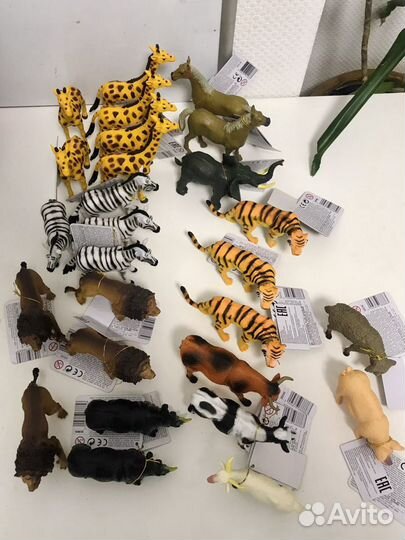 Набор -Фигурки новые