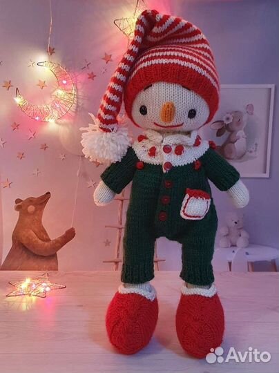 Вязаная игрушка снеговик