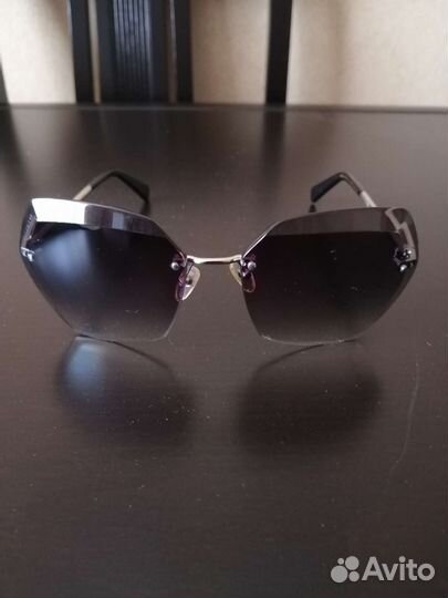 Солнцезащитные очки женские италия