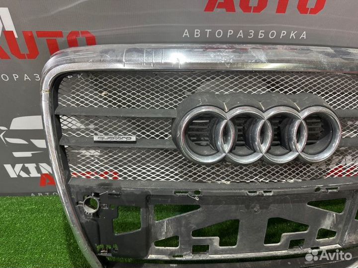 Решетка радиатора Audi A6 C6 Quattro седан 3.2