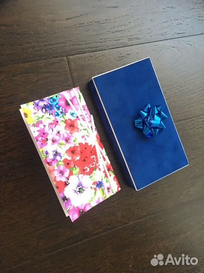 Подарочная коробка с открыткой