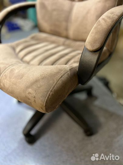 Компьютерное кресло