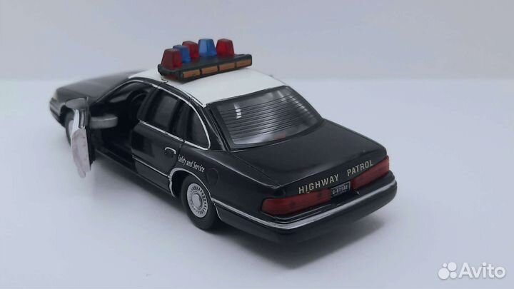 Ford Crown Victoria Модель автомобиля 1:43