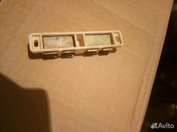 Мебельный магнит