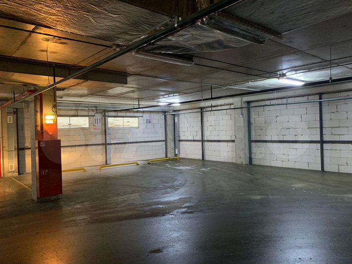 Машиноместо