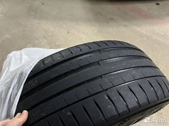 Michelin Pilot Sport 4 245/45 R19