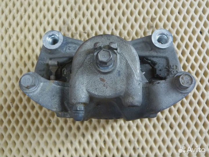 Суппорт передний правый Nissan Teana J32 2008-2013 (41001JN00A)