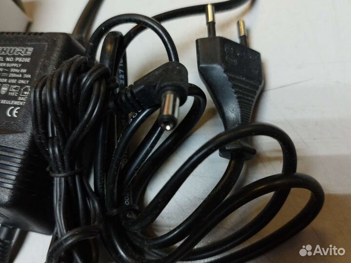 Shure PS-20E блок питания 12в для радиосистемы
