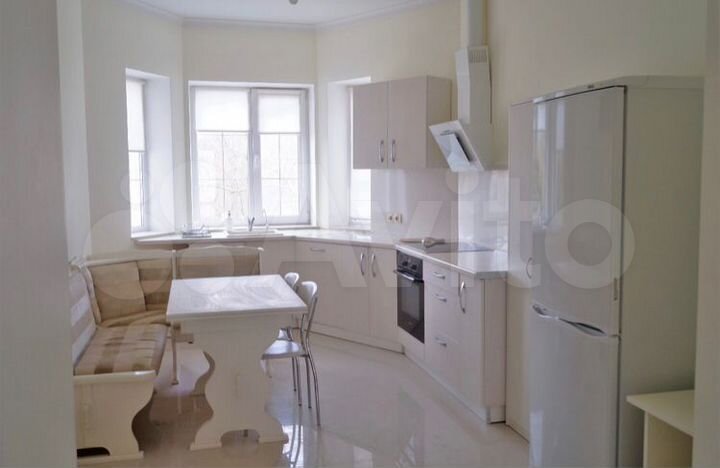 Дом 250 м² на участке 7 сот.