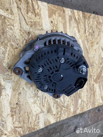 Генератор Nissan Qashqai X-Trail Serena 2.0 MR20de