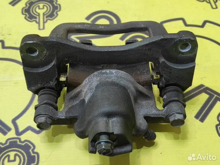 Суппорт задний правый Subaru Legacy BLE EZ30D