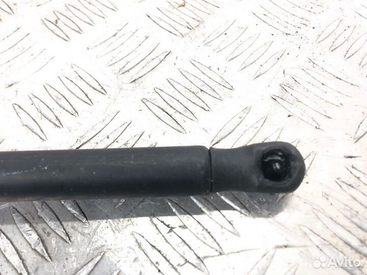 Амортизатор капота Volkswagen Golf 1K1