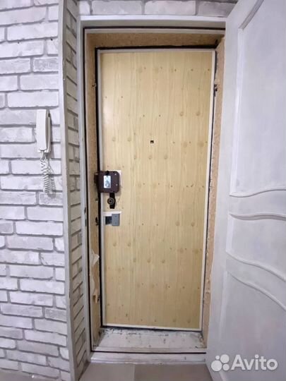 Дверь входная металлическая