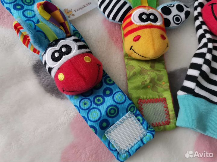 Новые носочки и браслеты с погремушками