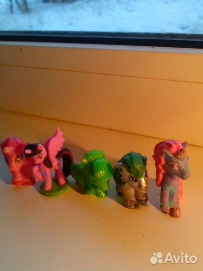 Игрушки киндер сюрприз (читайте описание)