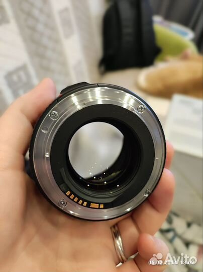 Объектив canon 85mm 1.8