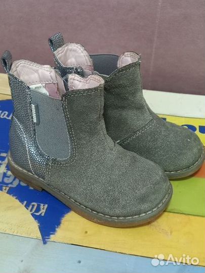 Ботинки демисезонные 23размер