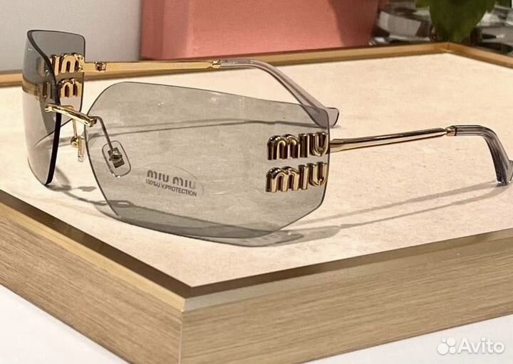 MiuMiu очки солнцезащитные