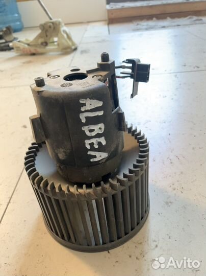 Моторчик печки Fiat Albea