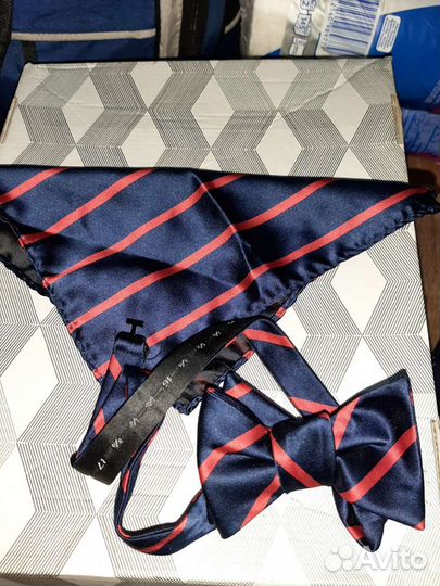 Галстук-бабочка, платок, запонки