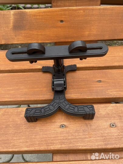 Держатель для планшета в машину