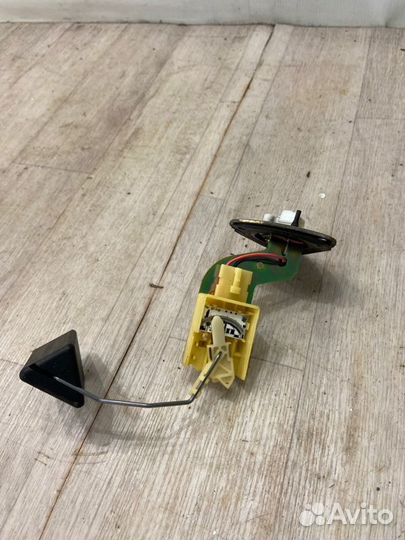 Датчик уровня топлива Mitsubishi Lancer 9 CS3W