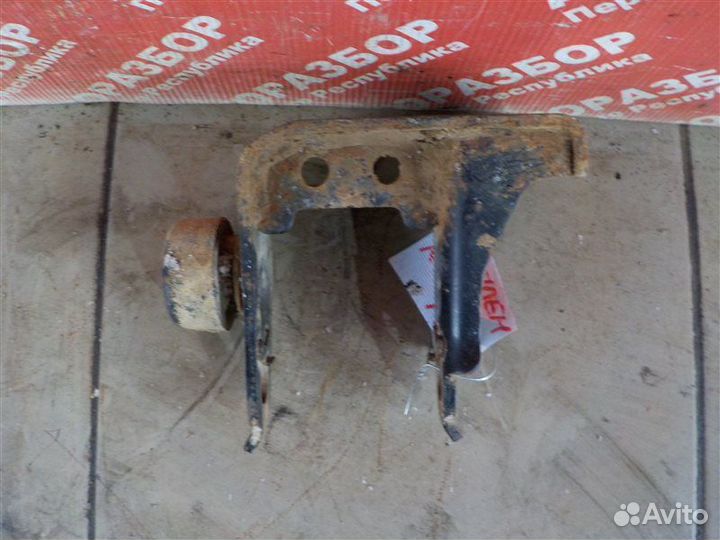 Кронштейн кпп левый Toyota Rav 4 XA20 1CD FTV 2001