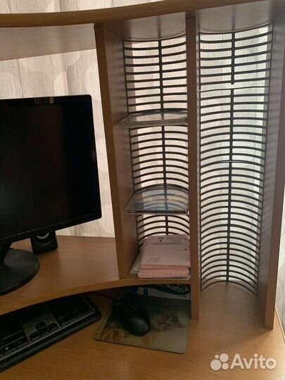 Стол компьютерный угловой