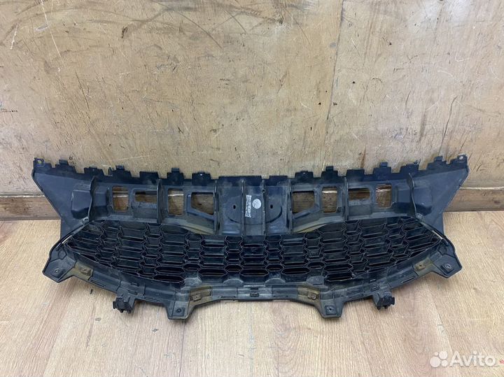 Решётка радиатора Kia Ceed 2012-2015 Дорестайлинг