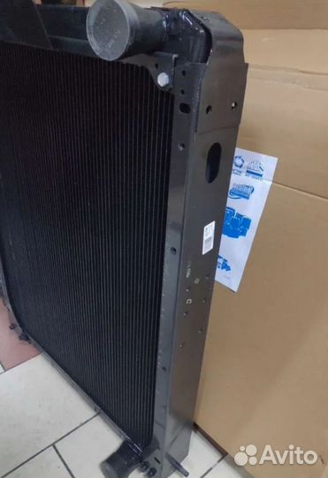 Новый радиатор охлаждения для а/м урал с двс ямз