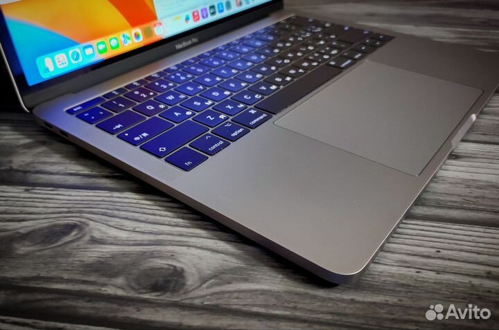 Apple MacBook Pro 13 2017 i5 2.3/8/256 gb