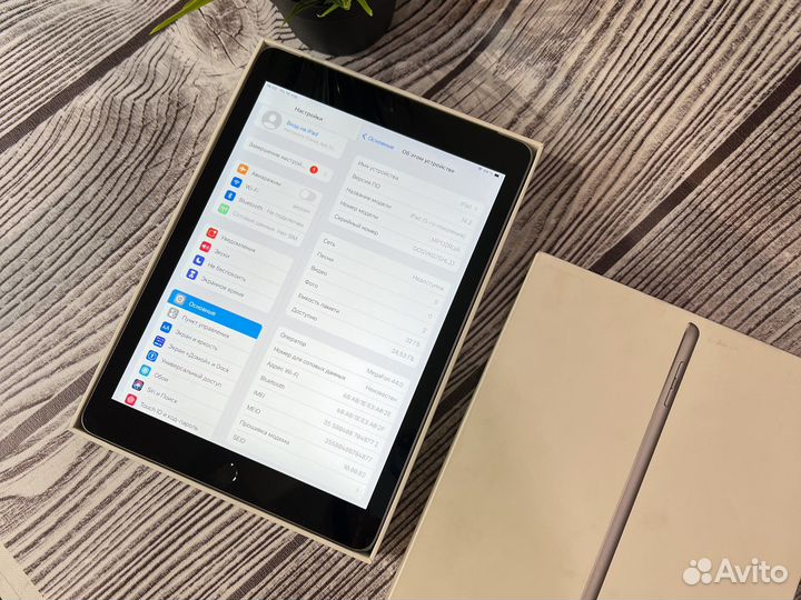 Apple iPad 2017 32Gb Sim Gray RU (акб 96)