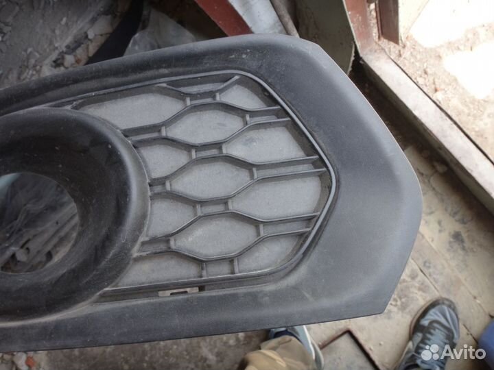 Сандеро Накладка птф правая Sandero 2 13-18