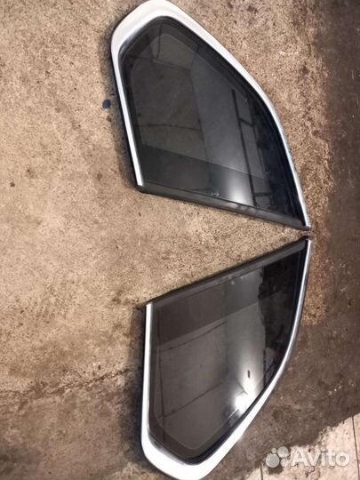 Стекло багажника боковое BMW x5 e70