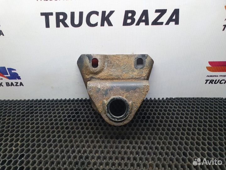 Кронштейн стойки стабилизатора переднего L